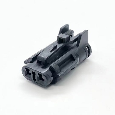 DJ621-1.5-21 Male Connector